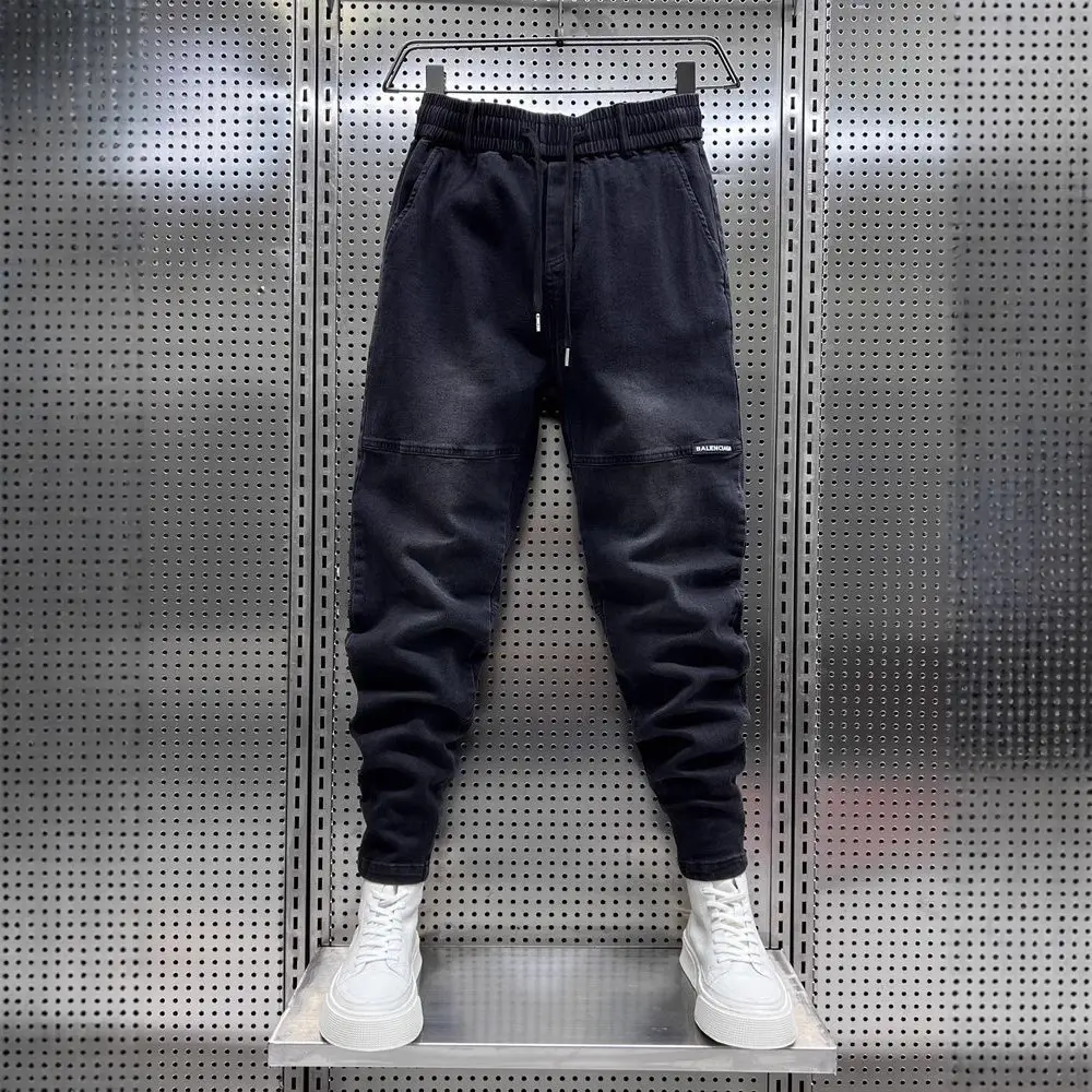 Men Black Slim Fit Cropped Harem Pants with Embroidered Stitching - Image 3
