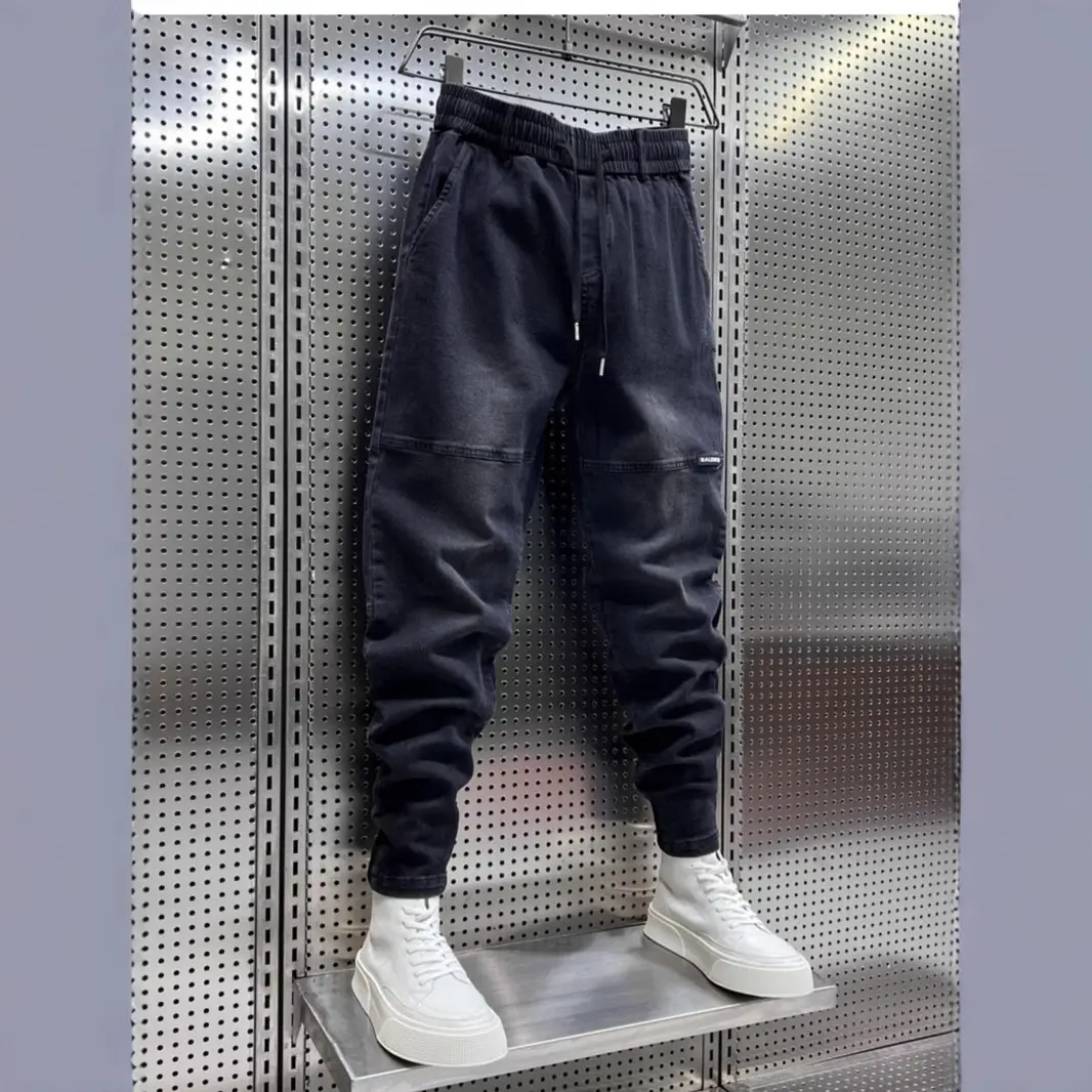 Men Black Slim Fit Cropped Harem Pants with Embroidered Stitching - Image 5