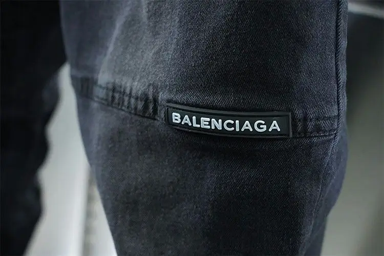Men Black Slim Fit Cropped Harem Pants with Embroidered Stitching — feature 13