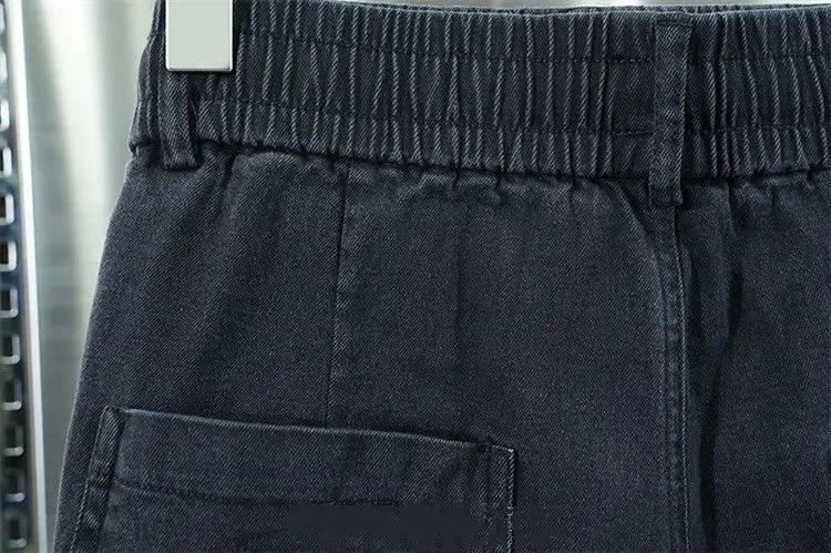 Men Black Slim Fit Cropped Harem Pants with Embroidered Stitching — feature 22
