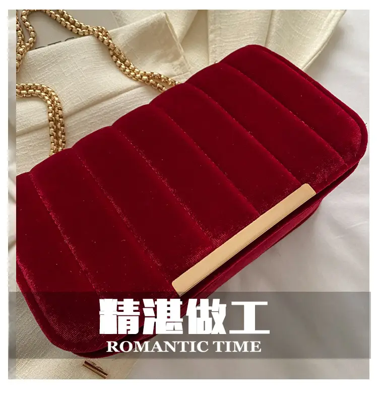 Women Velvet Chain Shoulder Bag Red Spring 2023 — feature 9