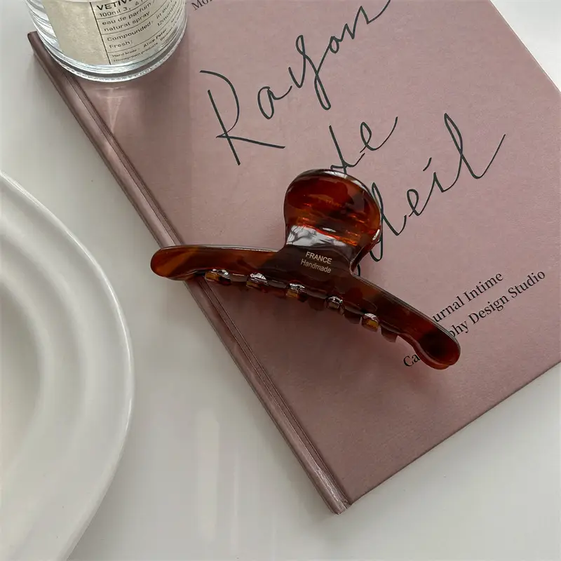 Elegant Acetic Acid Hair Clip for Women Medium Size