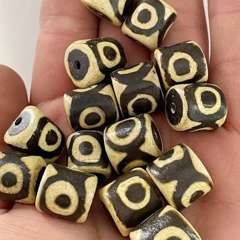 Factory Wholesale Natural Agate 14x15mm High Oil Antique Tooth Yellow Three Eye Beads - Image 4