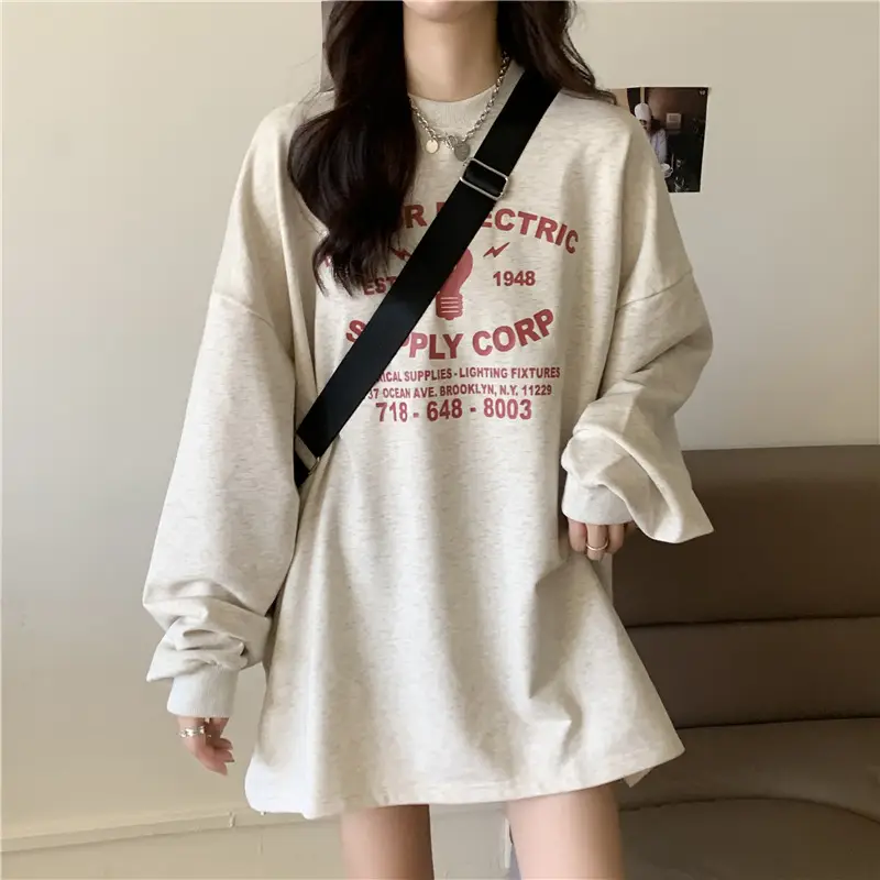 Women's Loose Sweatshirt T-Shirt with Crossbody Bag - Image 4
