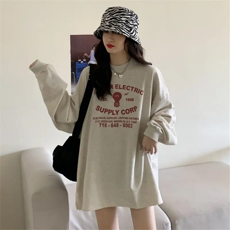Women's Loose Sweatshirt T-Shirt with Crossbody Bag - Image 6