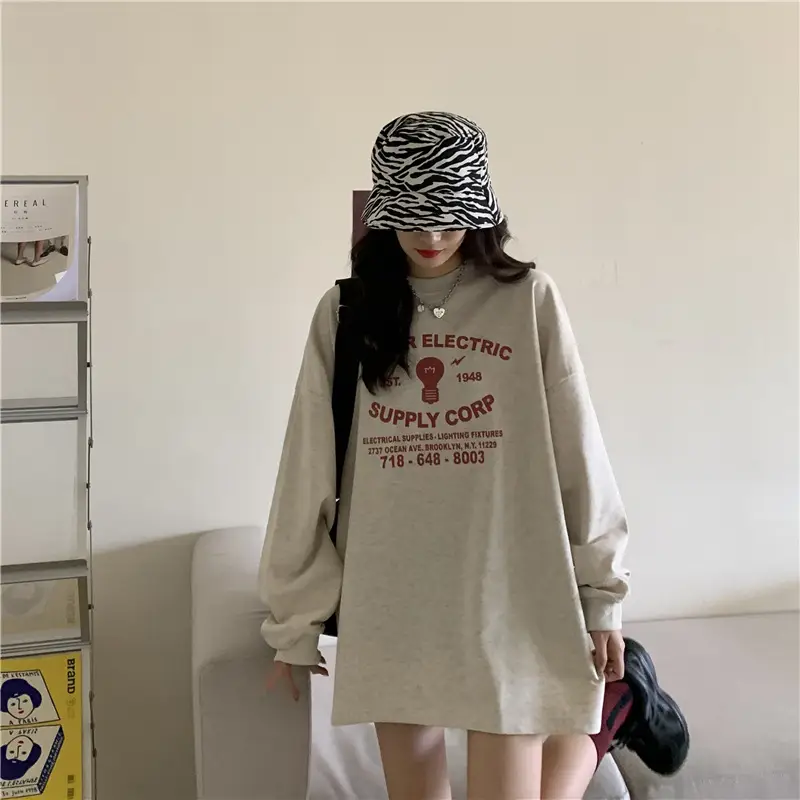 Women's Loose Sweatshirt T-Shirt with Crossbody Bag — feature 11
