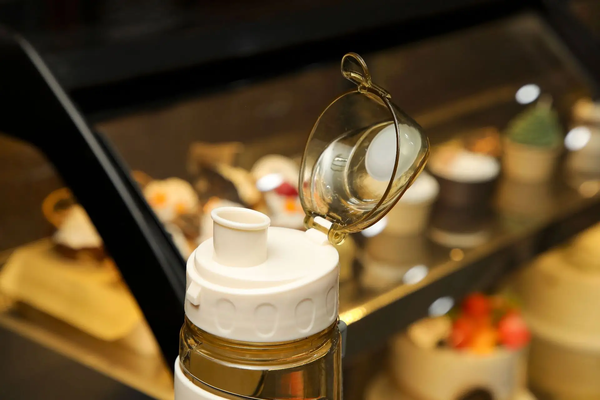 Double-Layer Plastic Tumbler Cups for Summer Water Bottles — feature 12
