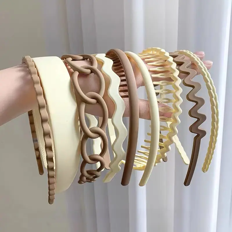 Anti-Slip Toothed Hairband for Women with Bangs