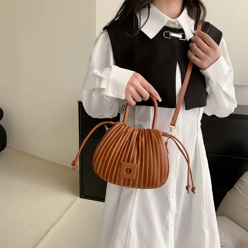 Light Green Pleated Shoulder Bag for Women - Image 3
