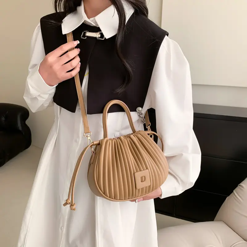 Light Green Pleated Shoulder Bag for Women - Image 7