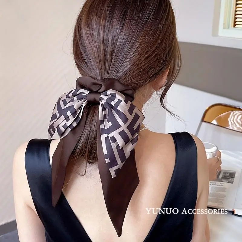 Black Patterned Low Ponytail Hair Band for Women — feature 1