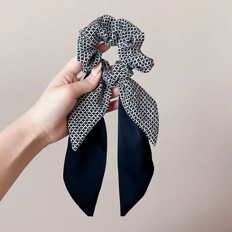 Black Patterned Low Ponytail Hair Band for Women - Image 3