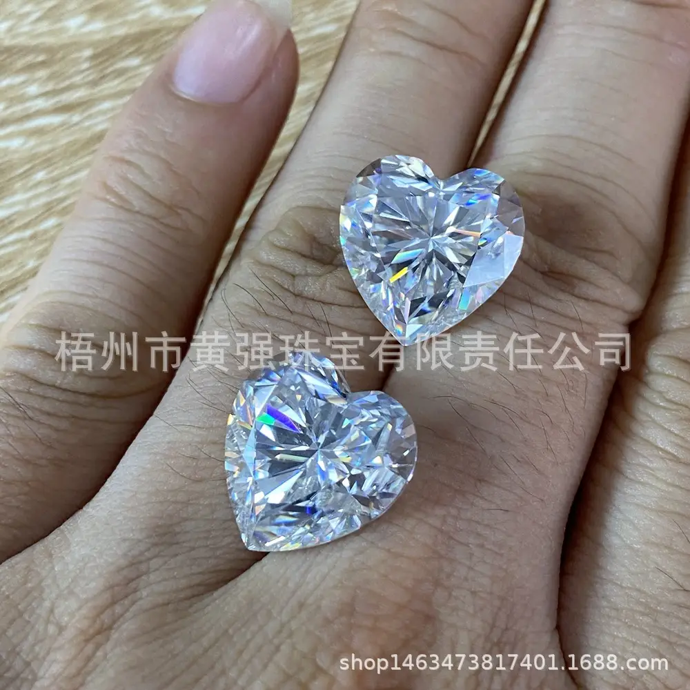 heart moissanite (14).JPG