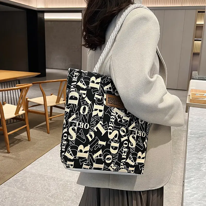 2023 Printed Women's Shoulder Bag Black White
