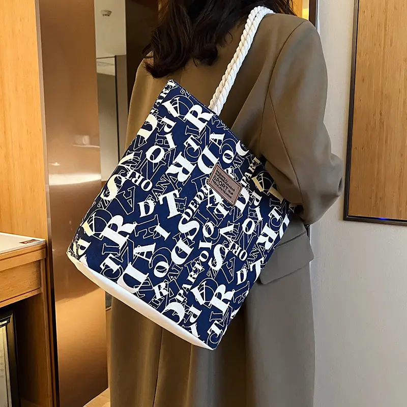 2023 Printed Women's Shoulder Bag Black White