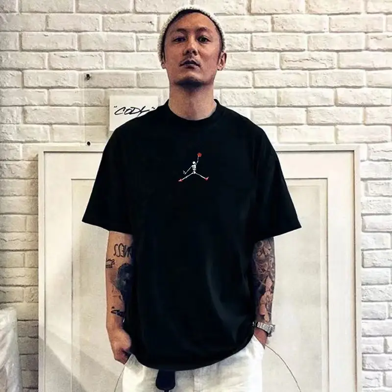 黑色  飞人