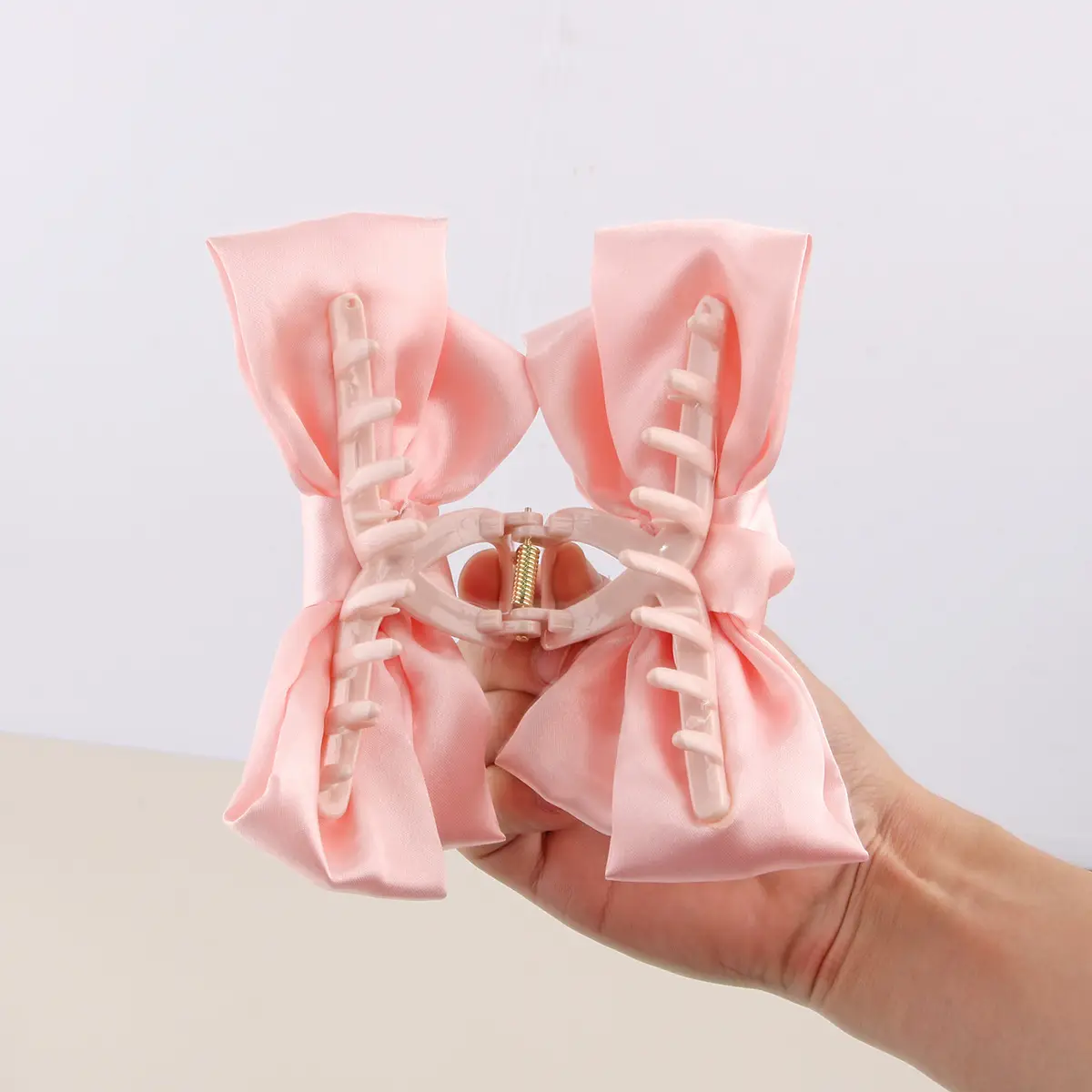 Elegant Pink Bow Hairpin for Women
