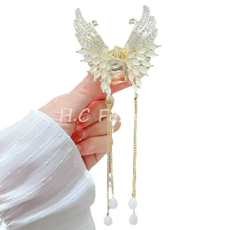 Elegant Butterfly Hairpin with Wings for Women - Image 38