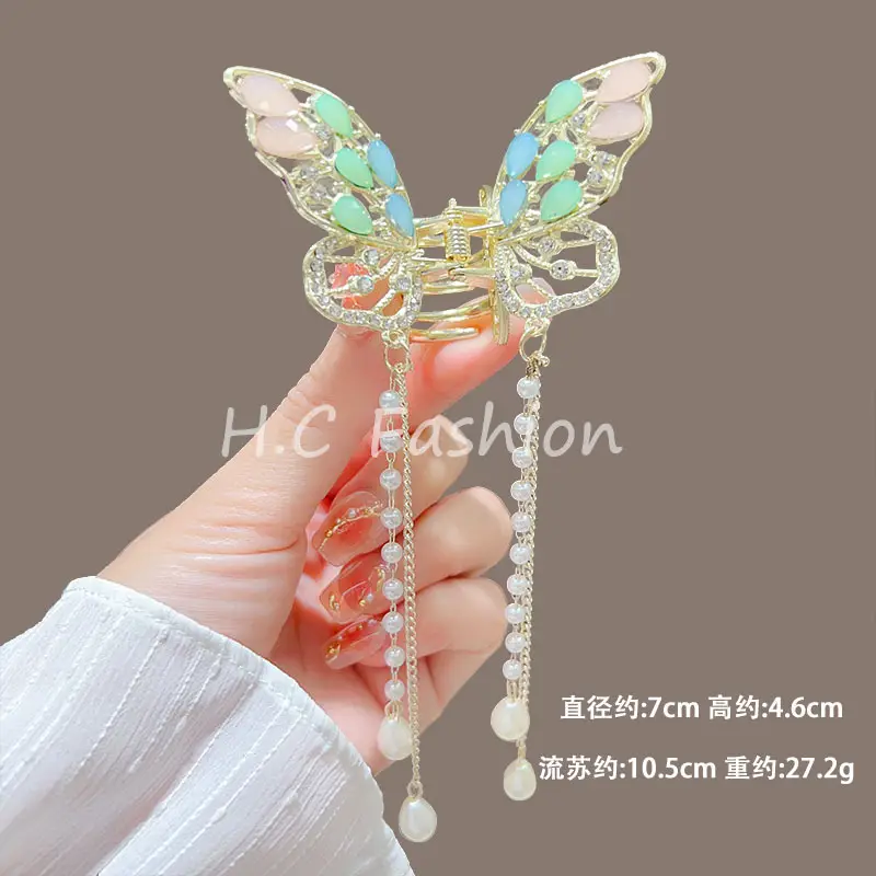 Elegant Butterfly Hairpin with Wings for Women — feature 7