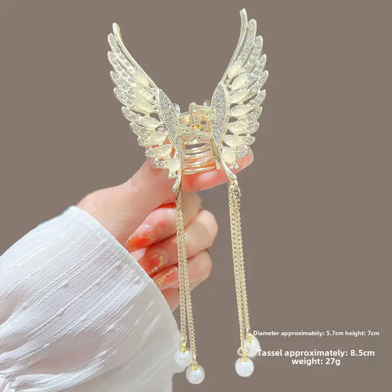 Elegant Butterfly Hairpin with Wings for Women - Image 3