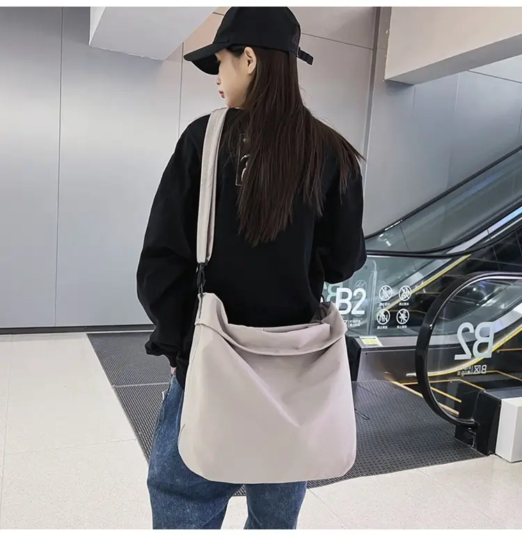 Waterproof Sports Yoga Fitness Bag Black Crossbody — feature 22