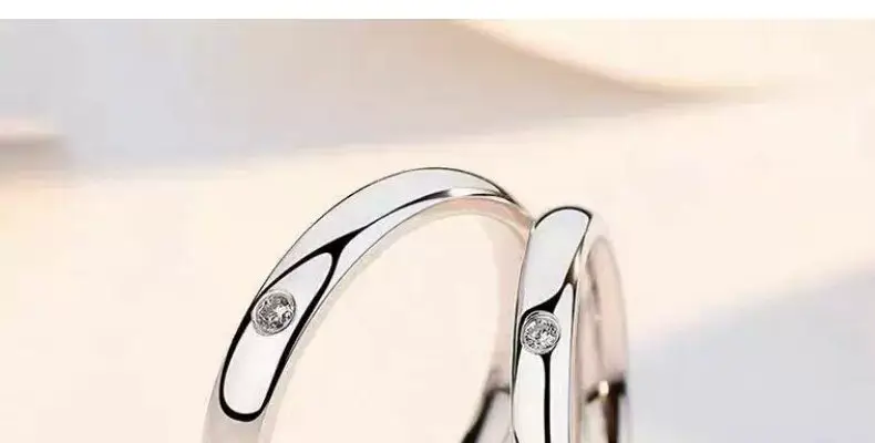 Platinum Adjustable Couple Ring with Moissanite Diamonds — feature 2