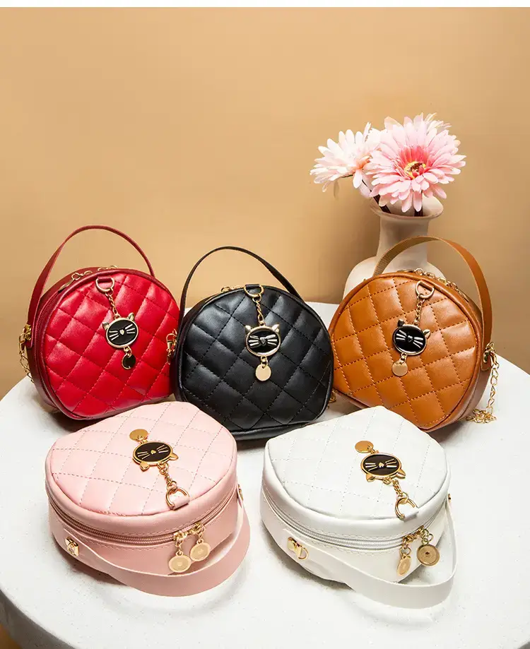 Women's Mini Chain Bag Black Shoulder Crossbody — feature 3