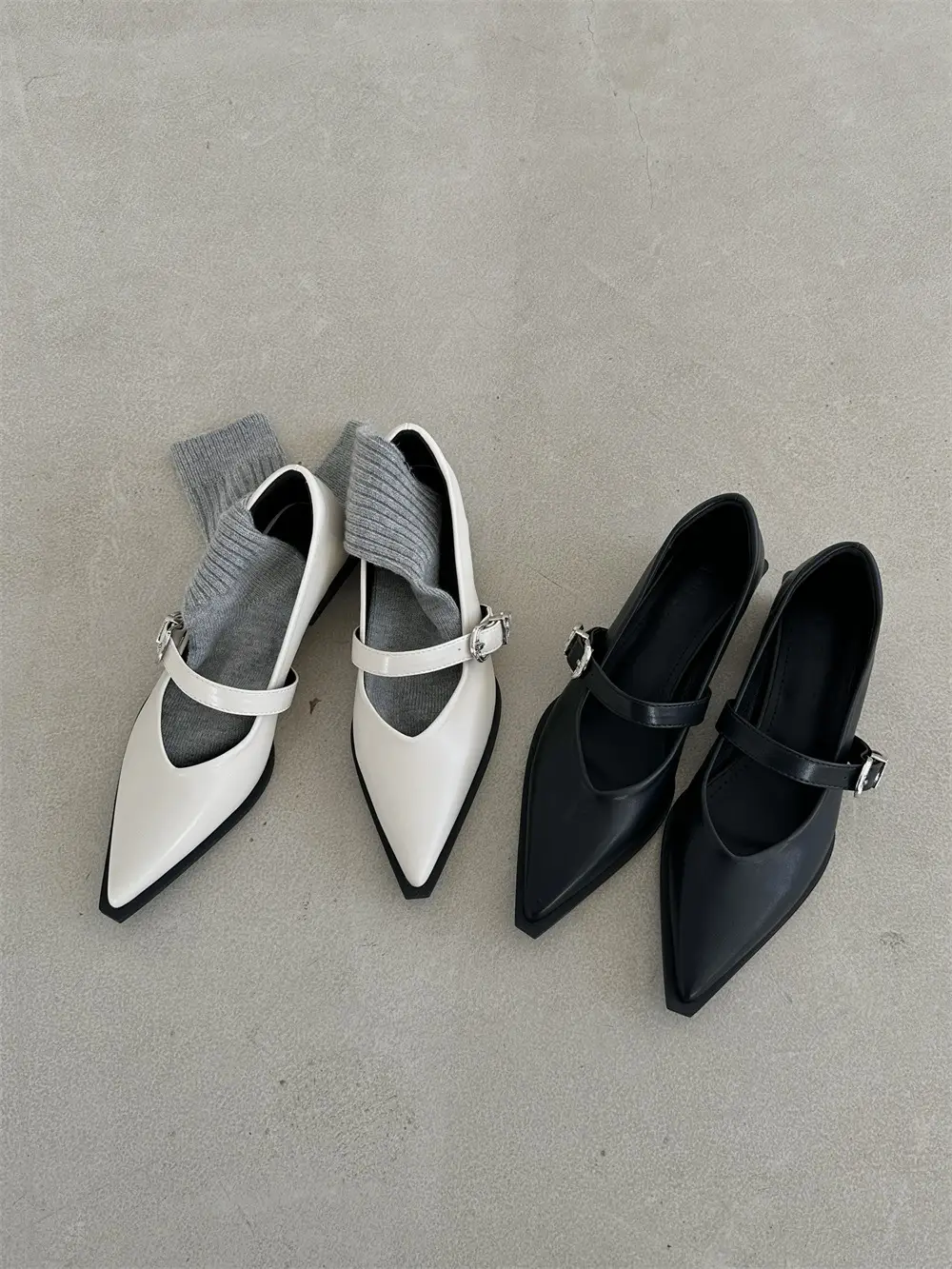 Pointed Toe French Style Mary Jane Shoes Women's Black White — feature 15