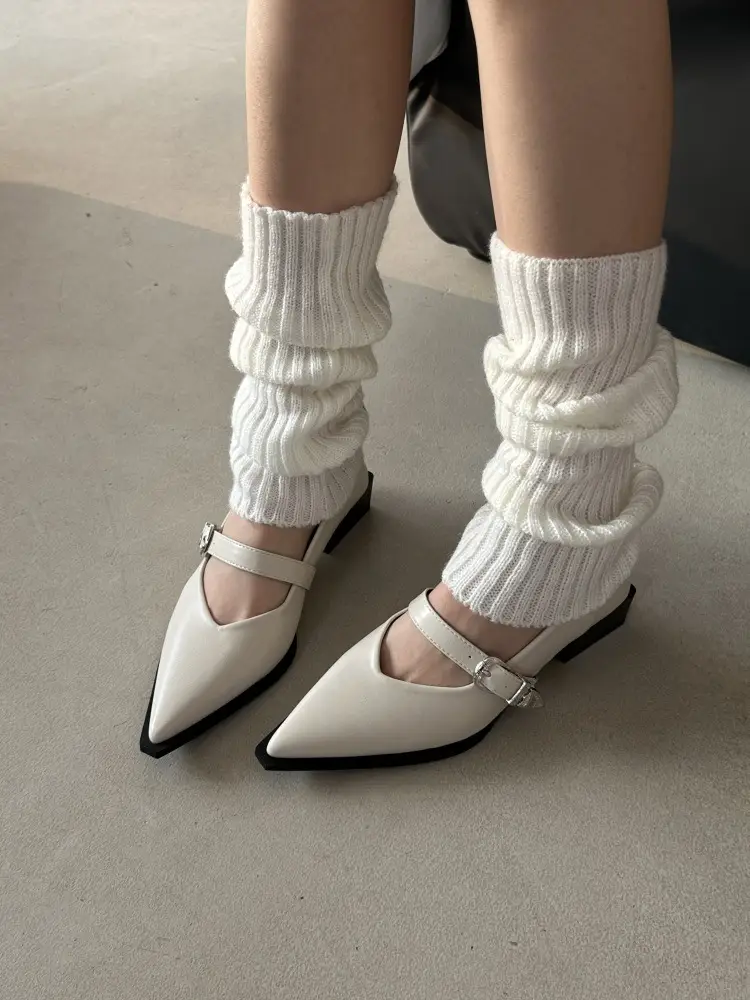 Pointed Toe French Style Mary Jane Shoes Women's Black White — feature 3