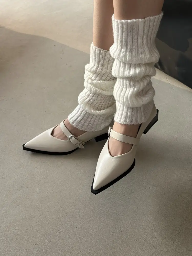 Pointed Toe French Style Mary Jane Shoes Women's Black White — feature 4