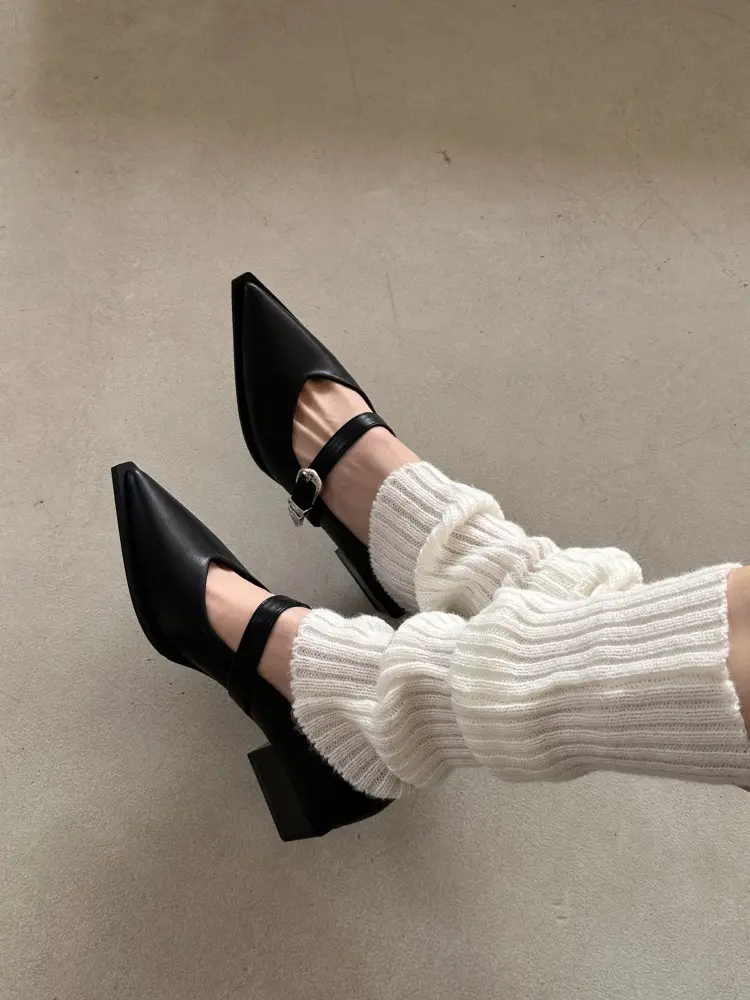 Pointed Toe French Style Mary Jane Shoes Women's Black White — feature 7