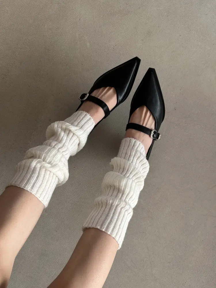 Pointed Toe French Style Mary Jane Shoes Women's Black White — feature 8