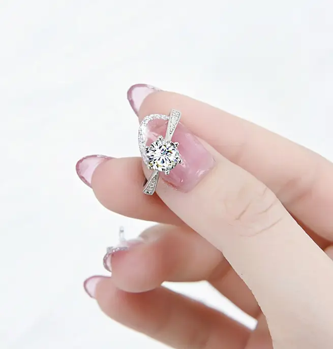 Single Diamond Six-Claw Ring 18k Platinum Pt950 - Image 5