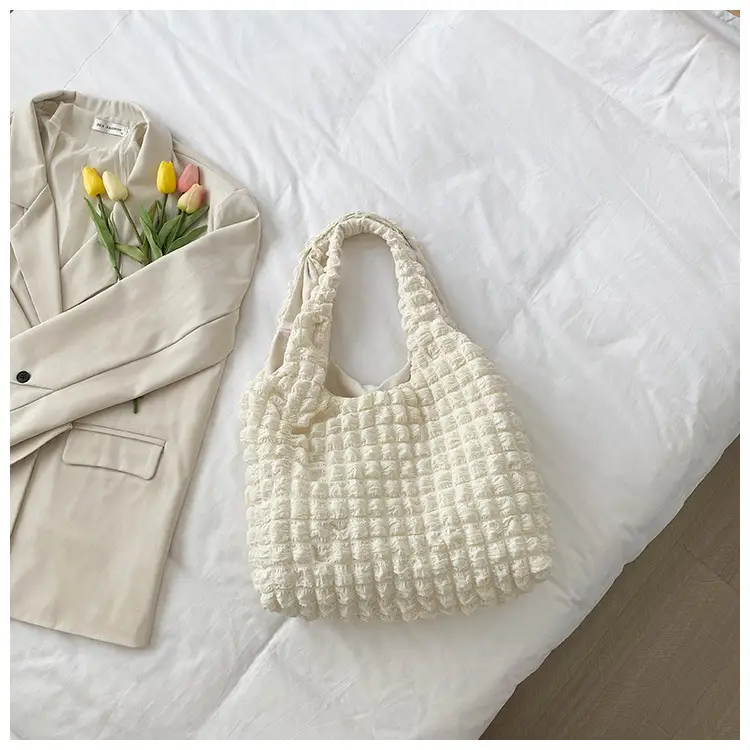 2022 Korean Style Heart Pleated Bubble Bag - Image 3