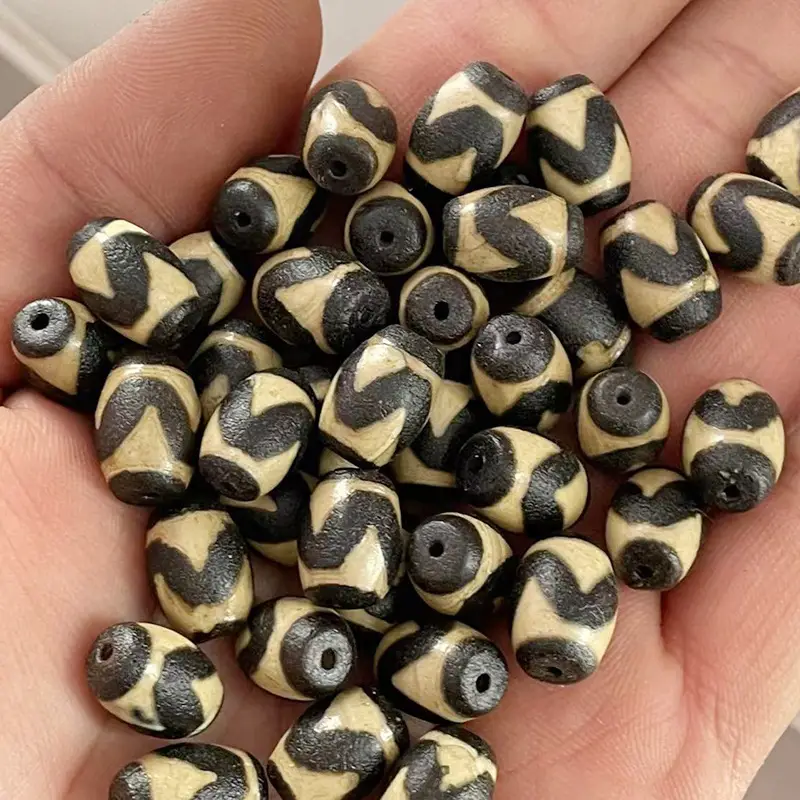 Natural Agate High Oil Antique Teeth Beads 10x14mm - Image 3