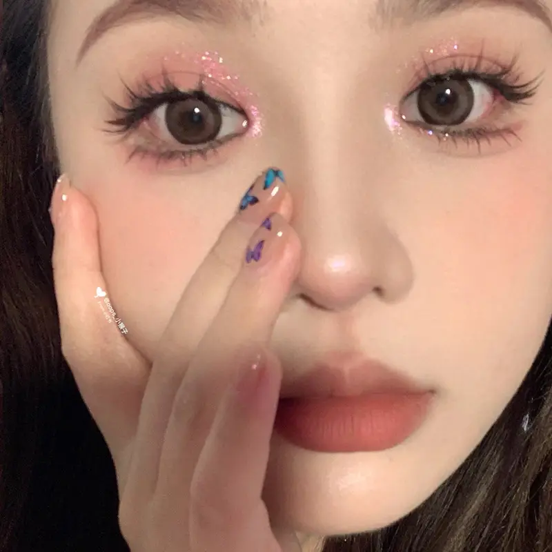 Cute False Eyelashes for Natural Look