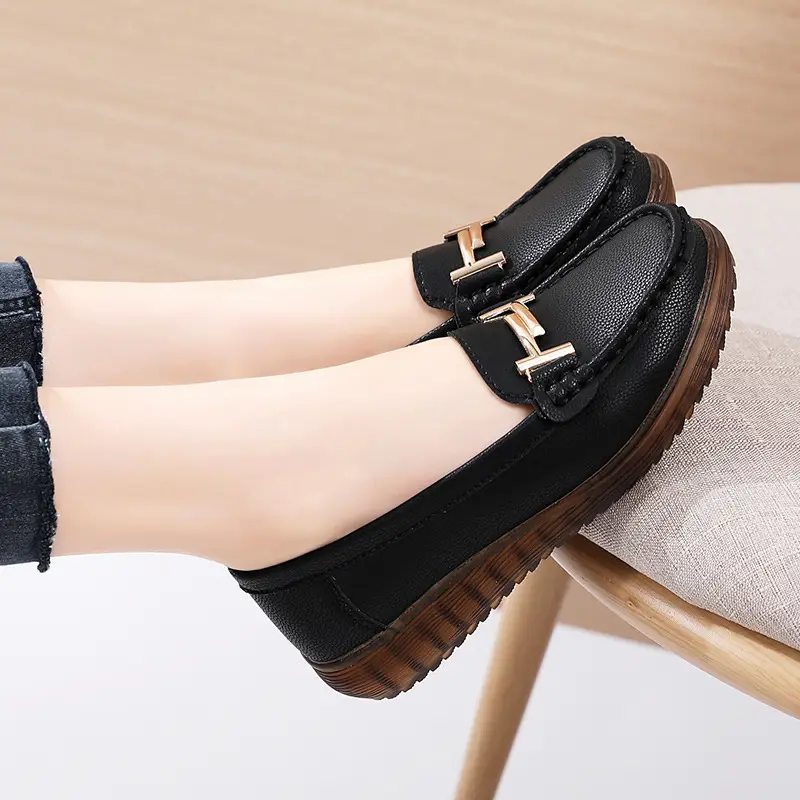 Genuine Leather hollow-out loafers for women 2022 summer new breathable flat hole shoes for pregnant women plus size soft bottom mother shoes