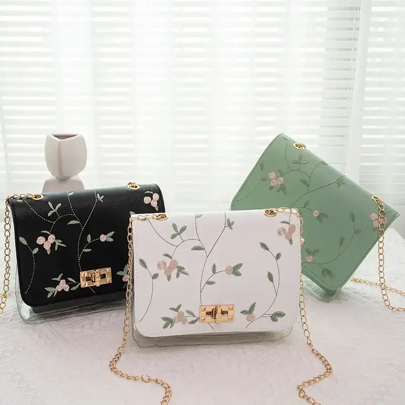 White Antique Embroidered Shoulder Bag with Chain - Image 4
