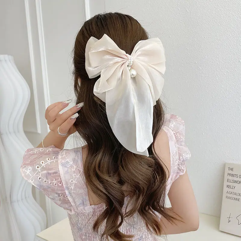 Oversized Pearl Bow Hairpin Clip White — feature 1