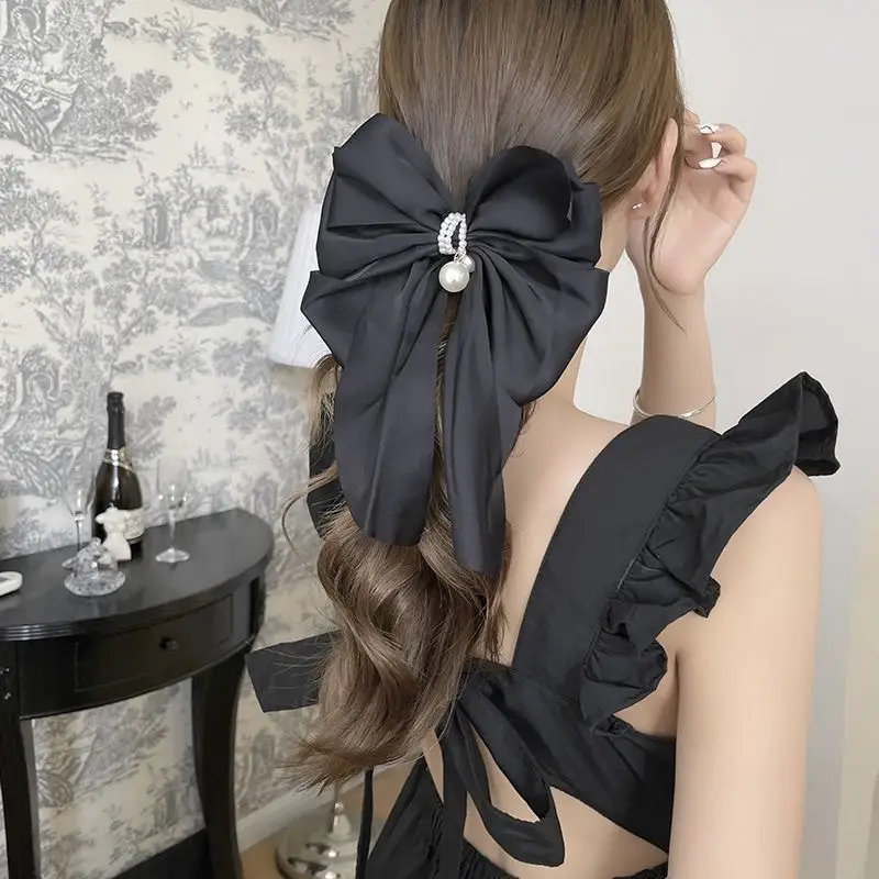 Oversized Pearl Bow Hairpin Clip White — feature 3