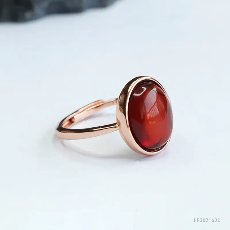 Guan Yu S925 Silver Inlaid Natural Amber Ring — feature 10