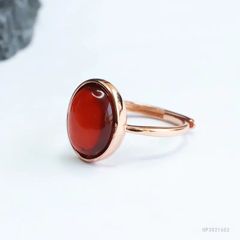 Guan Yu S925 Silver Inlaid Natural Amber Ring — feature 11
