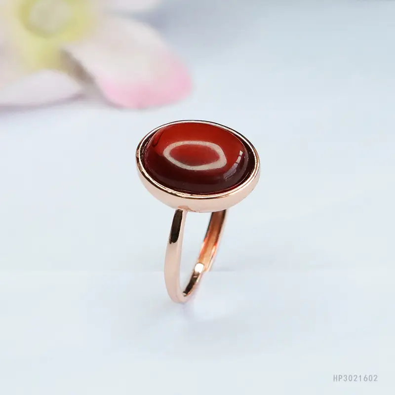 Guan Yu S925 Silver Inlaid Natural Amber Ring — feature 8
