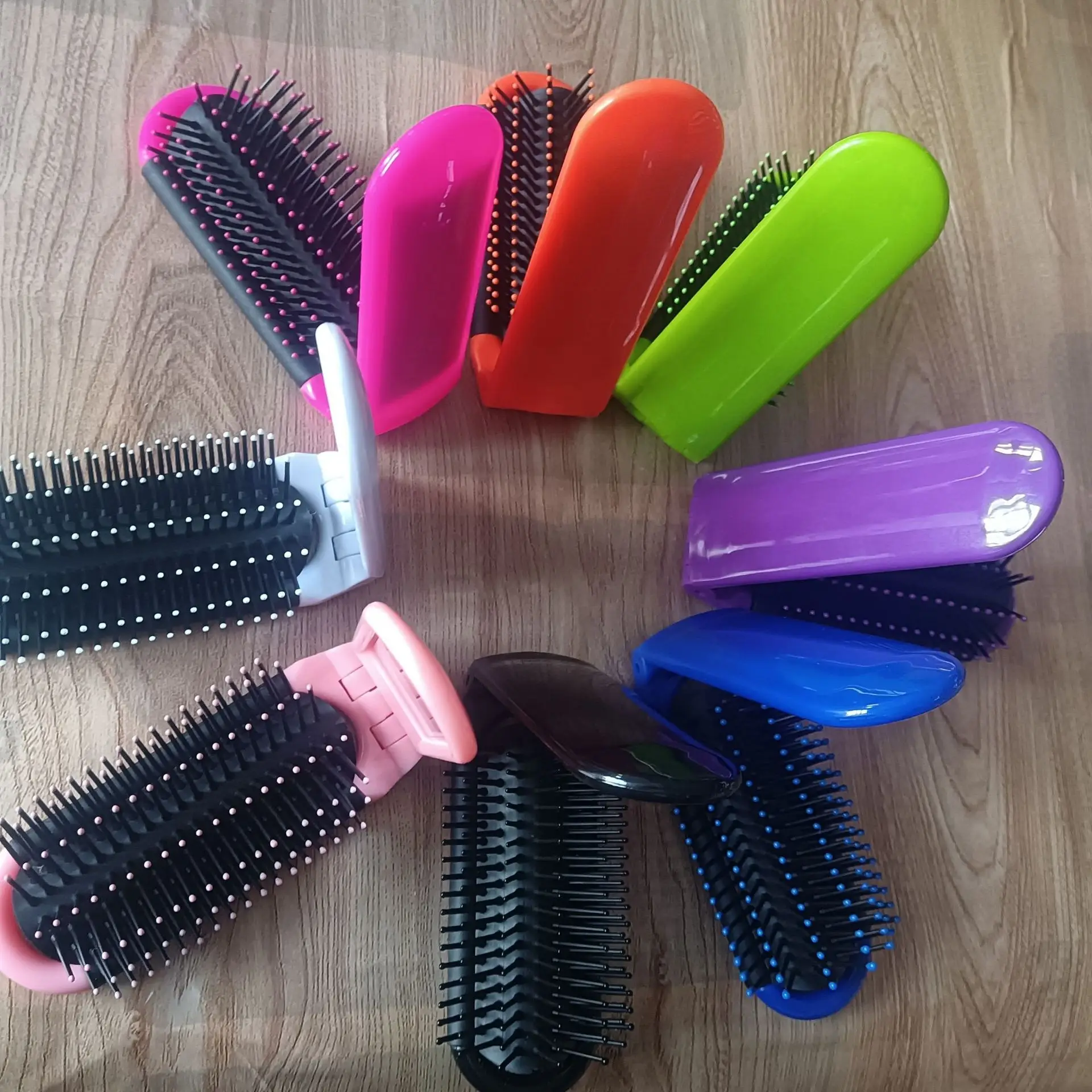 Folding Hair Brush for Women Kids Portable Comb — feature 4