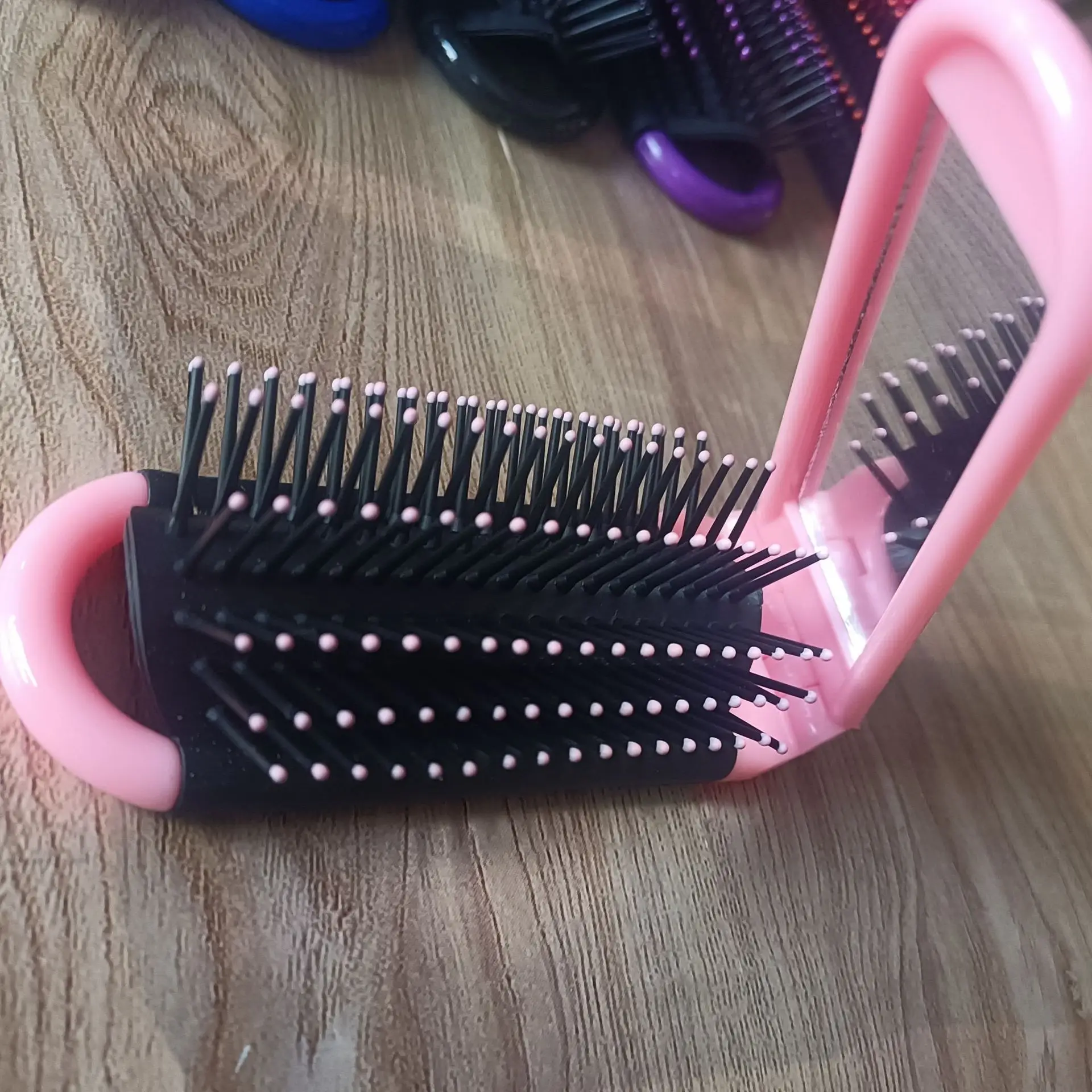 Folding Hair Brush for Women Kids Portable Comb — feature 9