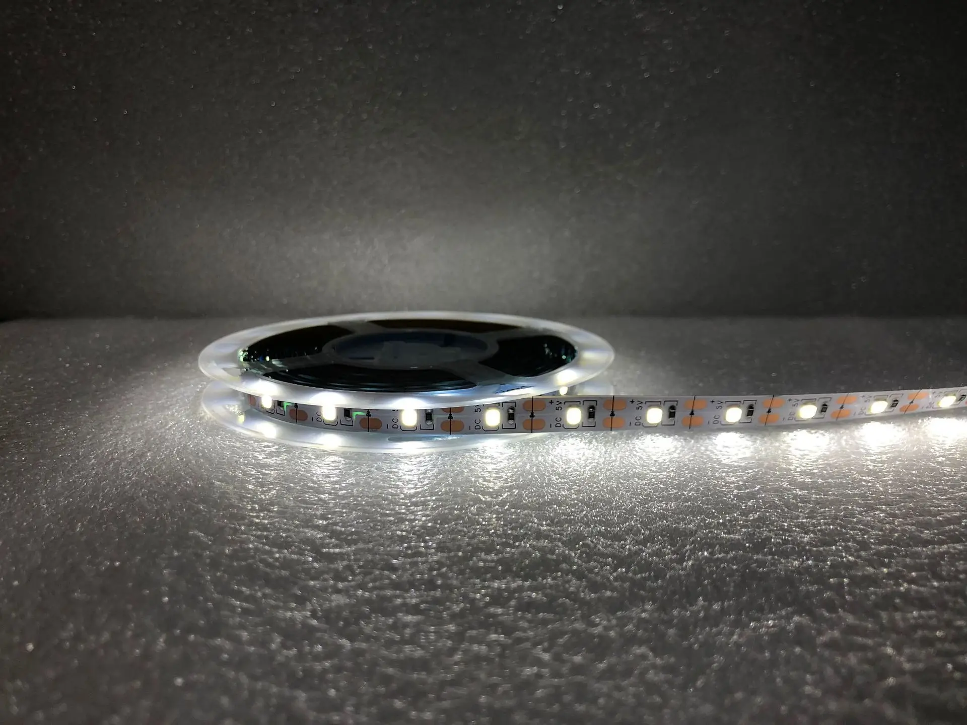 Cross-border explosions 5v LED light with self-adhesive USB smart hand sweep sensor light with 2835 glue drop waterproof soft light bar 2 - Image 2