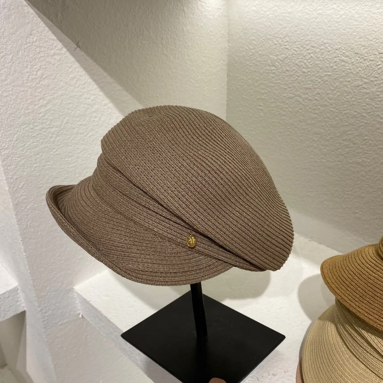New Summer Korean Straw Woven Fold Label Sunscreen Hat for Women - Image 4