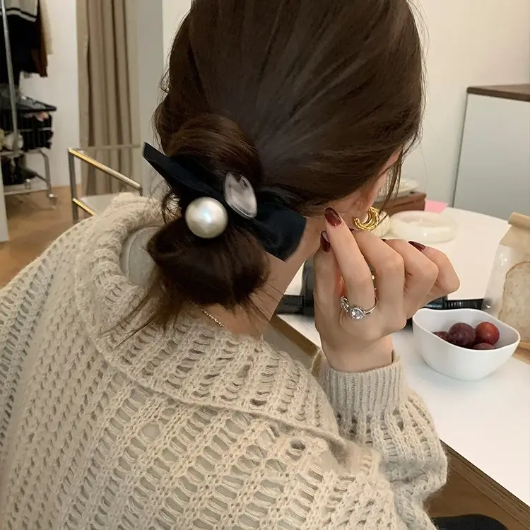 Vintage Pearl Bow Hair Tie for Women