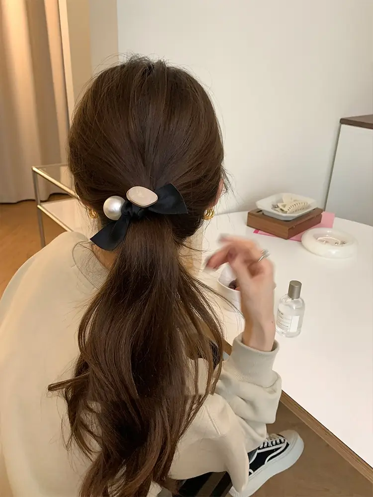 Vintage Pearl Bow Hair Tie for Women — feature 5