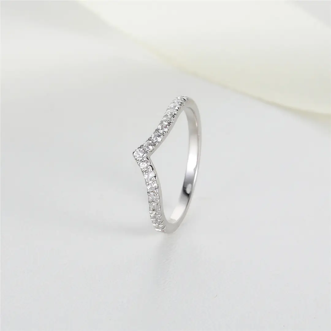 S925 Silver V-Shape Diamond Ring for Women - Image 7